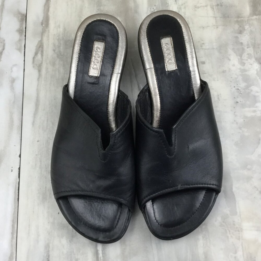 ECCO Black Sandal 38 - Picture 2 of 10